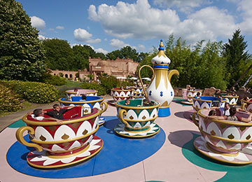 Les tasses au parc d'attraction Le PAL