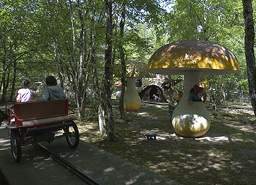 La forêt enchantée au parc de loisirs Le PAL en Auvergne-Rhône-Alpes