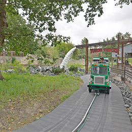 Un Yukon Trucks au parc d'attraction Le PAL